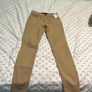 Hollister high-rise khakis in size 1 regular/ women 25